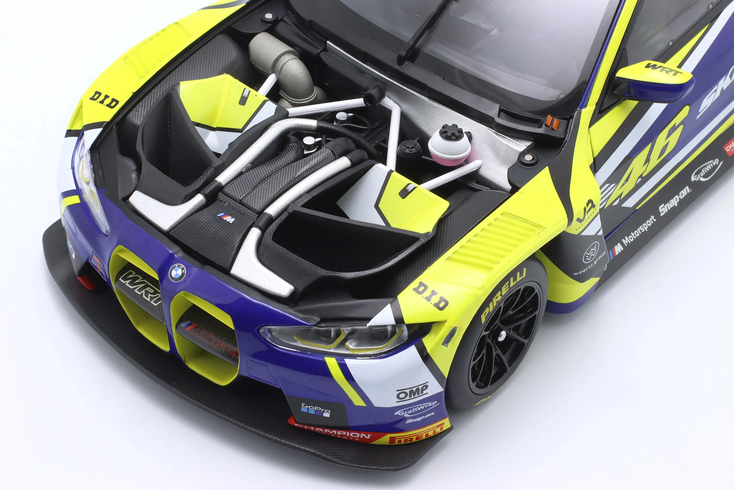BMW M4 GT3 #46 Presentation Car 2023 WRT Valentino Rossi 1:18 Minichamps – Bild 5