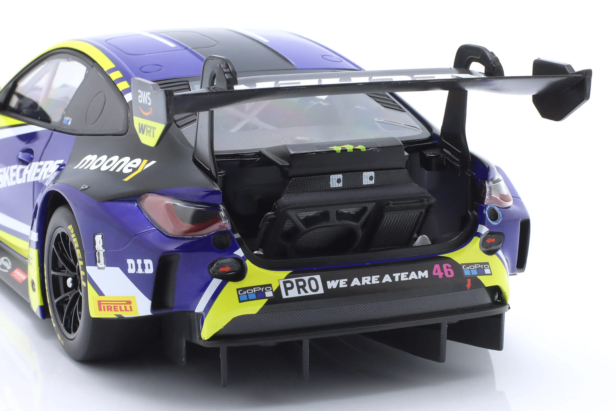 BMW M4 GT3 #46 Presentation Car 2023 WRT Valentino Rossi 1:18 Minichamps – Bild 6